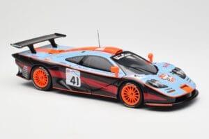 McLaren F1 GTR #41 P-H. Raphanel / C. Gounon / A. Olofsson 24 Hours of Le Mans 1997 UT Models 1:18 39727 Métal — image 6 sur 8