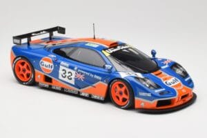 McLaren F1 GTR Gulf Racing #33 S. Bellm / A. Weaver / J. Lehto 24 Hours of Le Mans 1996 Minichamps 1:18 530133633 Métal — image 6 sur 8