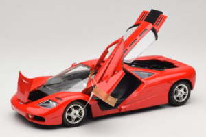 McLaren F1 High Mirror Light Red Guiloy 1:18 67505 Métal — image 2 sur 8
