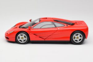 McLaren F1 Magma Rouge Minichamps 1:18 530133422 Métal — image 4 sur 8