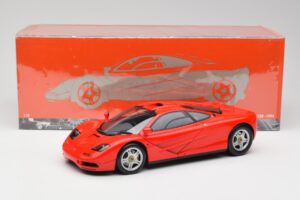McLaren F1 Magma Rouge Minichamps 1:18 530133422 Métal — image 8 sur 8