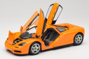 McLaren F1 Orange Minichamps 1:18 530133421 Métal — image 2 sur 8
