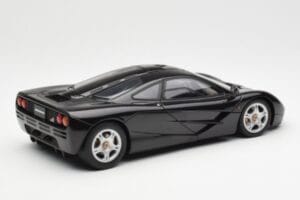 McLaren F1 Road Car Noir AUTOart 1:18 76002 Métal — image 3 sur 8