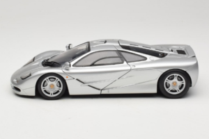 McLaren F1 Argent UT Models 1:18 530133180-R1 Métal — image 4 sur 8