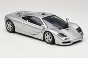 McLaren F1 Argent UT Models 1:18 530133180-R1 Métal — image 6 sur 8