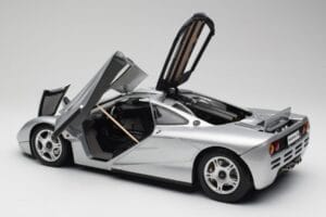 McLaren F1 Argent Minichamps 1:12 530133129 Métal — image 5 sur 8