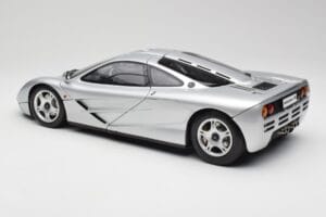 McLaren F1 Argent Minichamps 1:12 530133129 Métal — image 7 sur 8