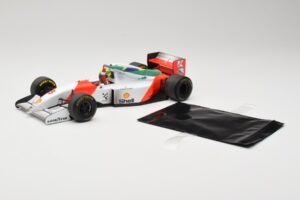 McLaren MP4/8 Ford #8 A. Senna Winner Australian GP 1993 Minichamps 1:18 540933838 Métal — image 3 sur 7