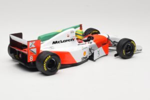 McLaren MP4/8 Ford #8 A. Senna Winner European GP Donington 1993 Minichamps 1:18 540931848 Métal — image 2 sur 6