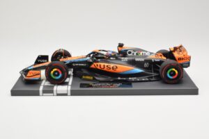 McLaren MCL60 #81 O. Piastri F1 2023 Minichamps 1:18 537231881 Métal