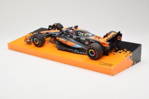 McLaren MCL60 #81 O. Piastri Australian GP 2023 Minichamps 1:18 533231881 Métal — image 4 sur 5