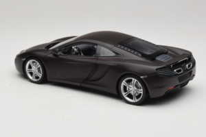 McLaren MP4-12C Matt Black Minichamps 1:18 110133021 Métal — image 7 sur 8