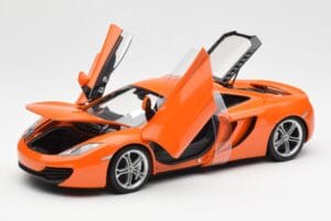 McLaren MP4-12C Orange AUTOart 1:18 76006 Métal — image 2 sur 8