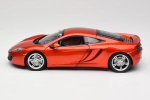 McLaren MP4-12C Orange Metallic Minichamps 1:18 110133020 Métal — image 4 sur 8