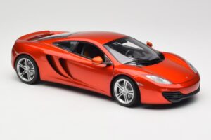 McLaren MP4-12C Orange Metallic Minichamps 1:18 110133020 Métal — image 6 sur 8