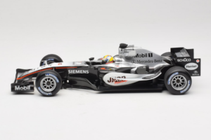 McLaren MP4-20 Mercedes #10 J.P. Montoya F1 2005 Minichamps 1:18 B66962338 Métal — image 3 sur 6