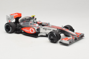 McLaren MP4-24 Mercedes #2 H. Kovalainen F1 2009 Dealer Edition Minichamps 1:18 B66960041 Métal — image 4 sur 7