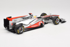 McLaren MP4-26 Mercedes #3 L. Hamilton Vodafone McLaren Showcar F1 2011 Minichamps 1:18 530111873 Métal — image 2 sur 7