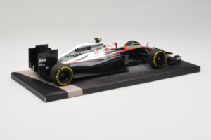 McLaren MP4-30 Honda #22 J. Button McLaren Honda F1 Team Australian Grand Prix 2015 Minichamps 1:18 537151822 Métal — image 3 sur 7