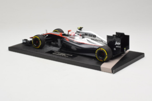 McLaren MP4-30 Honda #22 J. Button McLaren Honda F1 Team Australian Grand Prix 2015 Minichamps 1:18 537151822 Métal — image 5 sur 7