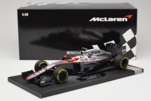 McLaren MP4-30 Honda #22 J. Button McLaren Honda F1 Team Australian Grand Prix 2015 Minichamps 1:18 537151822 Métal — image 7 sur 7
