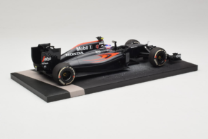 McLaren MP4-31 Honda #22 J. Button McLaren Honda F1 Team Chinese Grand Prix 2016 Minichamps 1:18 537161822 Métal — image 3 sur 7