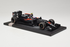McLaren MP4-31 Honda #22 J. Button McLaren Honda F1 Team Chinese Grand Prix 2016 Minichamps 1:18 537161822 Métal — image 4 sur 7
