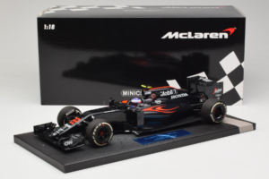 McLaren MP4-31 Honda #22 J. Button McLaren Honda F1 Team Chinese Grand Prix 2016 Minichamps 1:18 537161822 Métal — image 7 sur 7