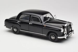 Mercedes 180 W120 Ponton Noir Revell 1:18 08973 Métal — image 6 sur 8