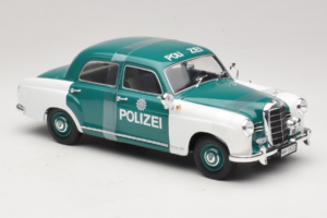 Mercedes 180 Ponton Polizei Revell 1:18 8863 Métal — image 4 sur 6