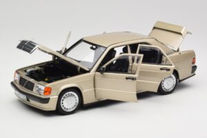 Mercedes 190E W201 2.3-16 Smoke Silver Metallic Norev 1:18 183831 Métal — image 2 sur 8