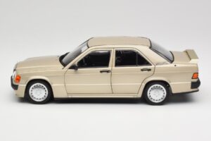 Mercedes 190E W201 2.3-16 Smoke Silver Metallic Norev 1:18 183831 Métal — image 4 sur 8