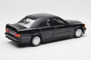 Mercedes 190E 2.3-16 W201 Noir Édition Concessionnaire Norev 1:18 B66040663 Métal — image 3 sur 8