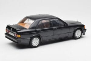 Mercedes 190E 2.3-16 W201 Bleu Noir Metallic AUTOart 1:18 76122 Métal — image 3 sur 8