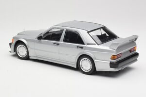 Mercedes 190E 2.5-16 EVO 1 W201 Argent Minichamps 1:18 155036001 Métal — image 5 sur 6
