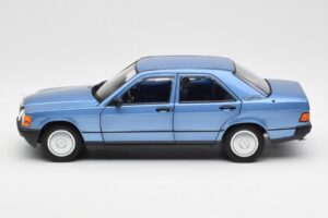 Mercedes 190E W201 Diamond Bleu Édition Concessionnaire Norev 1:18 B66040661 Métal — image 4 sur 8