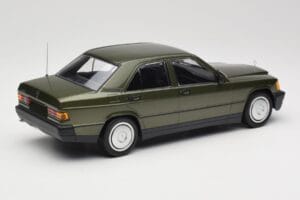 Mercedes 190E W201 Vert Métallisé Minichamps 1:18 155037001 Métal — image 2 sur 6