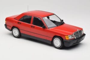 Mercedes 190E W201 Rouge Minichamps 1:18 155037000 Métal — image 4 sur 6