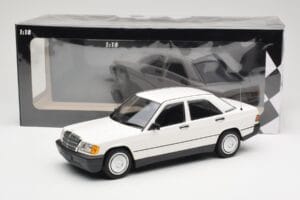 Mercedes 190E W201 Blanc Minichamps 1:18 155037002 Métal — image 6 sur 6