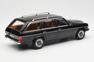 Mercedes 200 T S123 Noir Norev 1:18 183735 Métal — image 3 sur 8