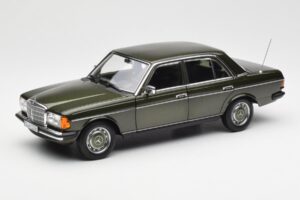 Mercedes 200 W123 Cypress Vert Métallique Édition Concessionnaire Norev 1:18 B66040654 Métal
