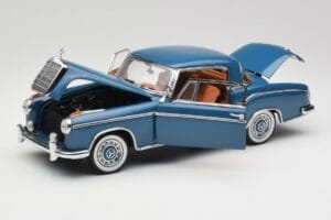 Mercedes 220 SE W128 Bleu Sun Star 1:18 3561 Métal — image 2 sur 8