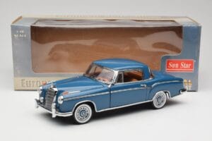 Mercedes 220 SE W128 Bleu Sun Star 1:18 3561 Métal — image 8 sur 8