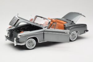 Mercedes 220 SE W128 Cabriolet Grey Metallic Sun Star 1:18 3352-M1 Métal — image 2 sur 8