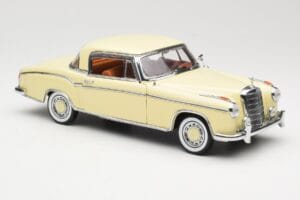 Mercedes 220 SE W128 Coupé Beige Sun Star 1:18 3562 Métal — image 6 sur 8