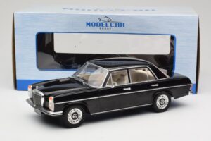 Mercedes 220D W115 Noir MCG 1:18 MCG18117 Métal — image 6 sur 6