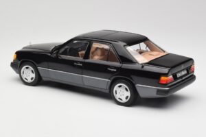 Mercedes 230E W124 AMG Wheels Noir Édition Limitée Norev 1:18 183950 Métal — image 7 sur 12