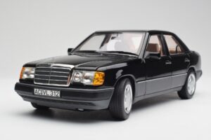 Mercedes 230E W124 AMG Wheels Noir Édition Limitée Norev 1:18 183950 Métal — image 9 sur 12