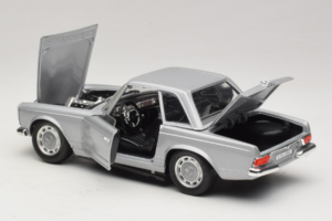 Mercedes 280 SL W113 Berlina Argent Techno Giodi 1:18 F14051030 Métal — image 5 sur 8