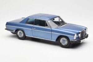 Mercedes 280C/8 W114 Coupe Bleu Metallic AUTOart 1:18 76187 Métal — image 6 sur 8